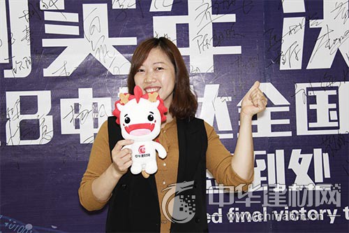 申斯达全屋定制梅城经销商龙娟:好的品牌会带动发展 走上更好的道路