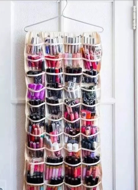 门后被老婆做成了秘密空间,真的太实用了!