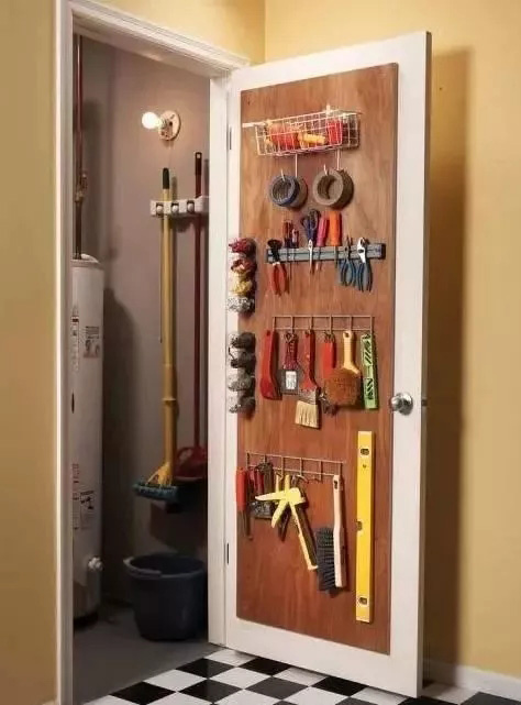 门后被老婆做成了秘密空间,真的太实用了!